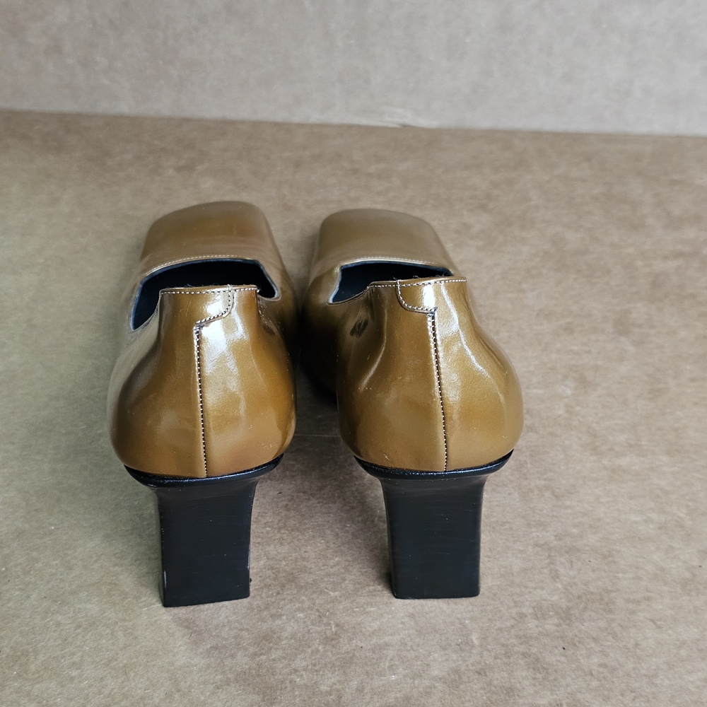 Bally Women's Tan Leather Shoes - Picture 3 of 6